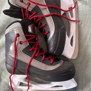 Kids Bauer Hockey Skates Size 1